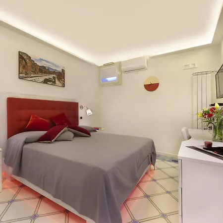 Отель B&B Sorrento Central 3*