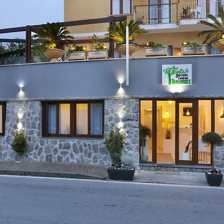 Отель B&B Sorrento Central