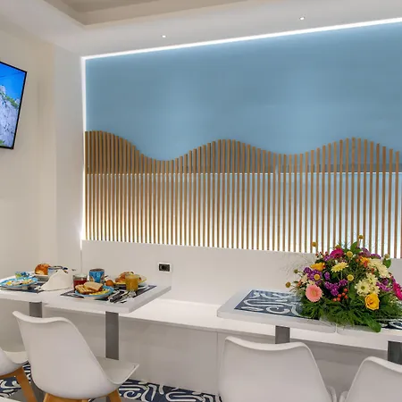 酒店 B&B Sorrento Central 索伦托
