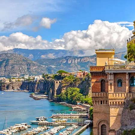 B&B Sorrento Central Hotel 3*